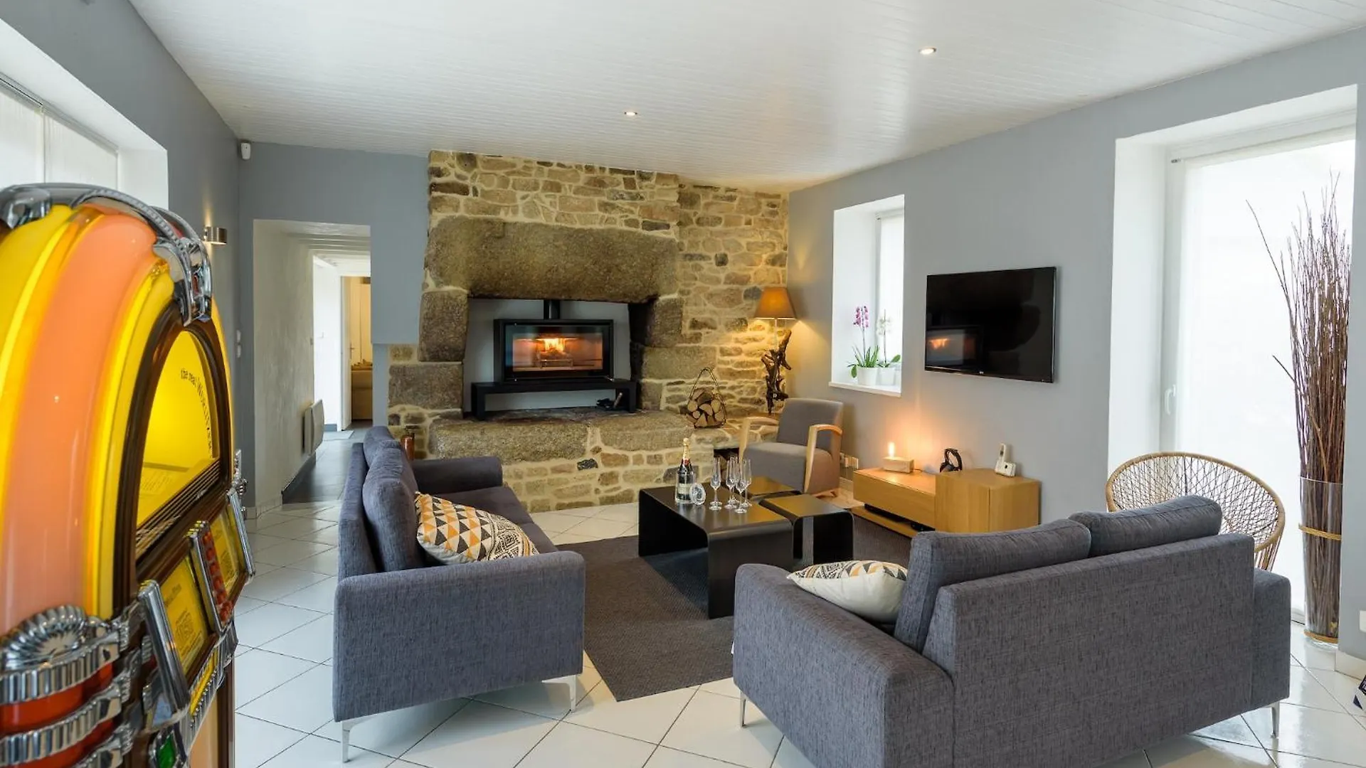 Peaceful Holiday Home In Plouguin With Indoor Pool